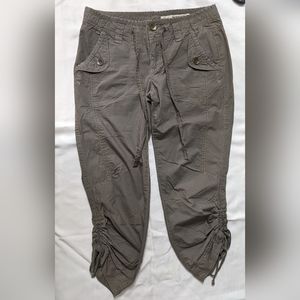 DKNY Jeans Capri pants size 6